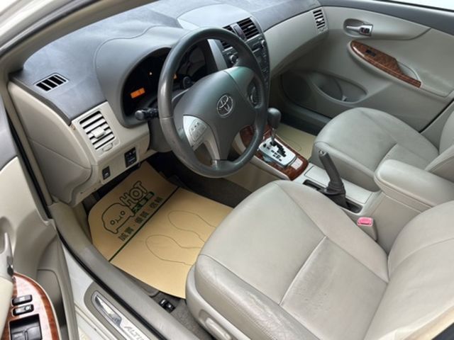 TOYOTA豐田 ALTIS  第3張相片