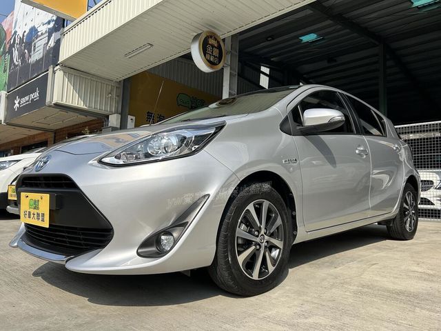 TOYOTA豐田 PRIUS C  第1張相片