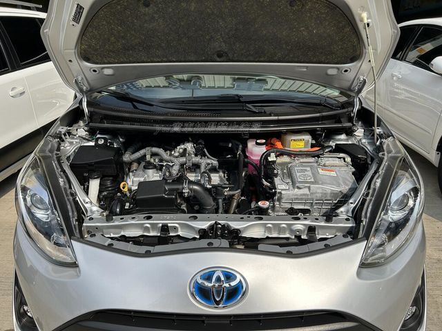 TOYOTA豐田 PRIUS C  第5張相片