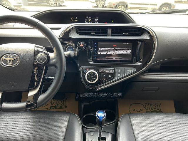 TOYOTA豐田 PRIUS C  第10張相片