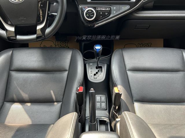 TOYOTA豐田 PRIUS C  第11張相片