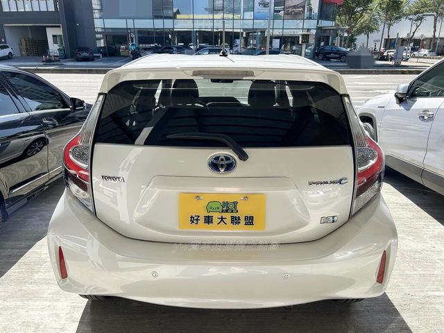 TOYOTA豐田 PRIUS C  第4張相片