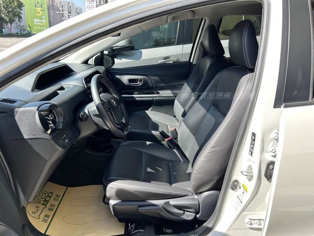 TOYOTA豐田 PRIUS C  第6張相片