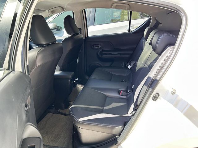 TOYOTA豐田 PRIUS C  第7張相片