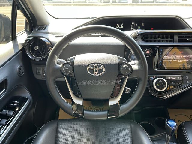 TOYOTA豐田 PRIUS C  第9張相片