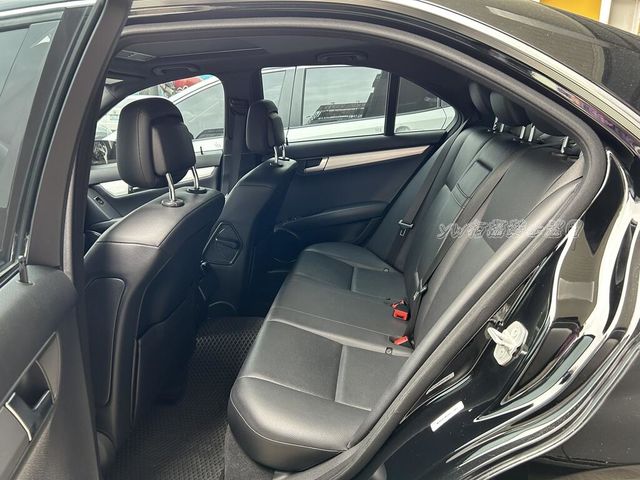 M-BENZ賓士 C250  第6張相片