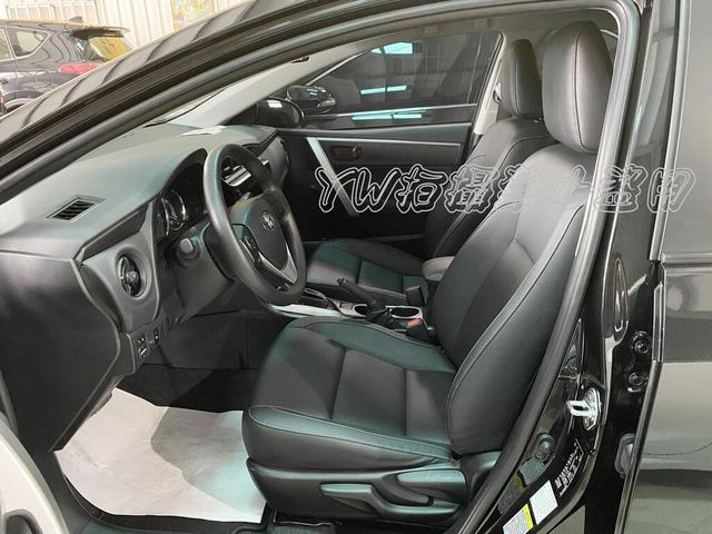 TOYOTA豐田 ALTIS  第3張相片