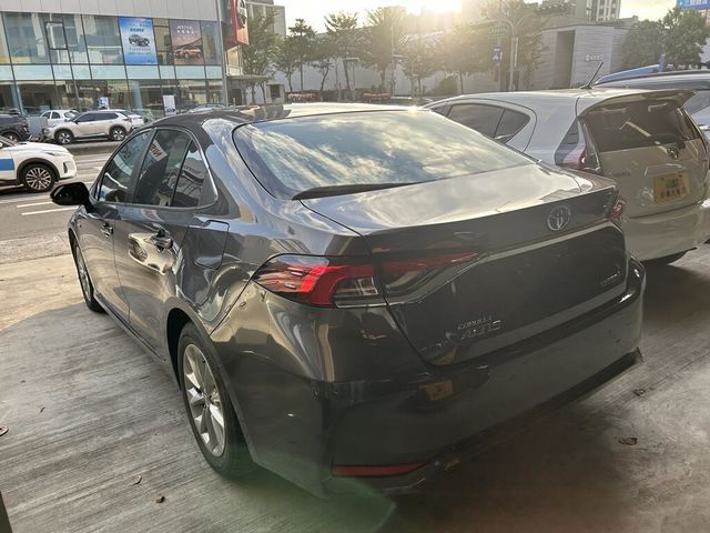TOYOTA豐田 COROLLA ALTIS HYBRID  第7張相片