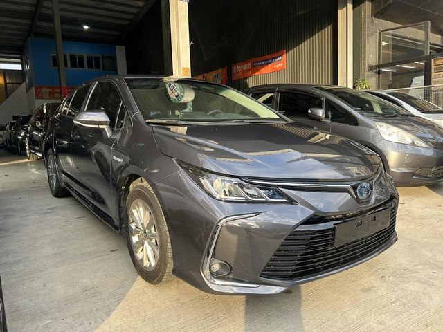 TOYOTA豐田 COROLLA ALTIS HYBRID  第8張相片