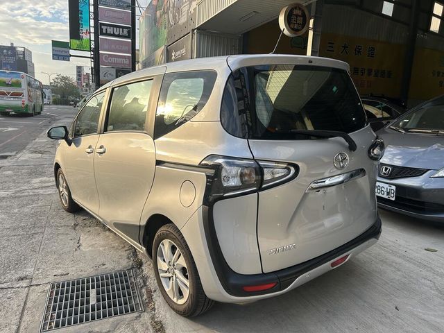 TOYOTA豐田 SIENTA  第7張相片
