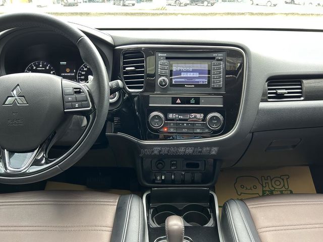 MITSUBISHI三菱 OUTLANDER  第19張相片