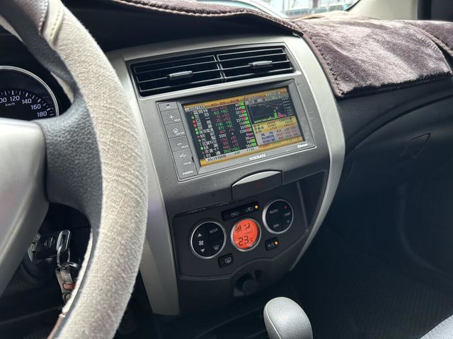 NISSAN日產 LIVINA  第8張相片