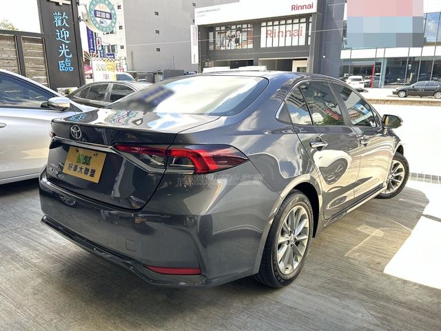 TOYOTA豐田 ALTIS  第2張相片