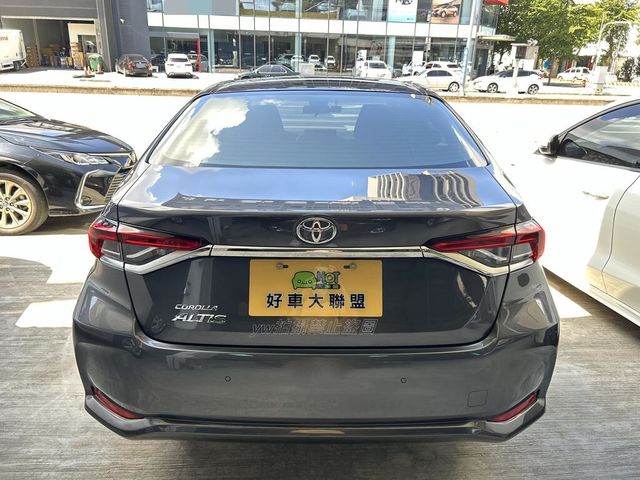 TOYOTA豐田 ALTIS  第4張相片