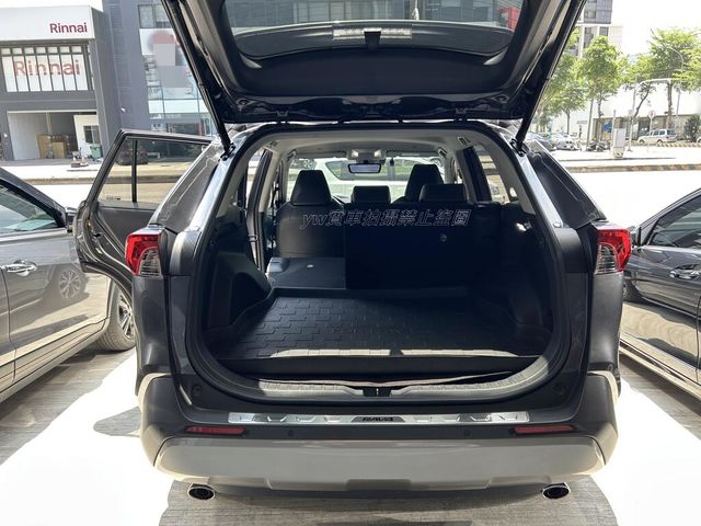 TOYOTA豐田 RAV4  第16張相片