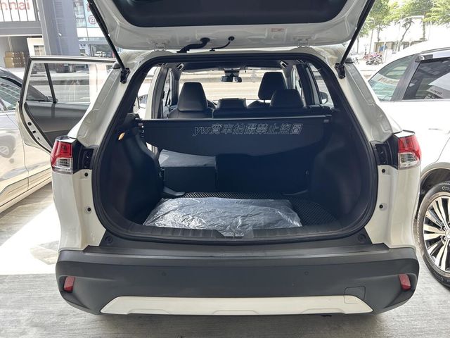 TOYOTA豐田 COROLLA CROSS HYBRID  第16張相片