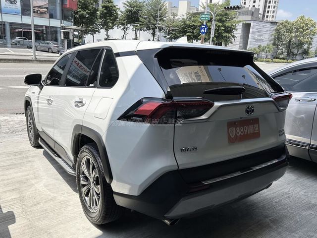 TOYOTA豐田 RAV4  第17張相片