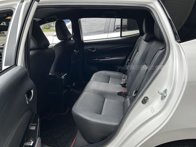 TOYOTA豐田 YARIS S  第7張相片