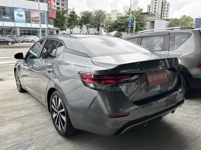 NISSAN日產 SENTRA  第16張相片
