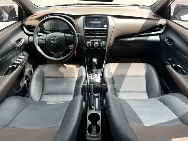 TOYOTA豐田 YARIS CROSSOVER  第8張相片