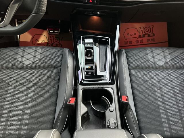 VOLKSWAGEN福斯 GOLF  第11張相片