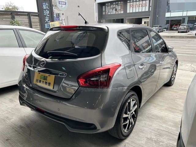 NISSAN日產 TIIDA  第2張相片
