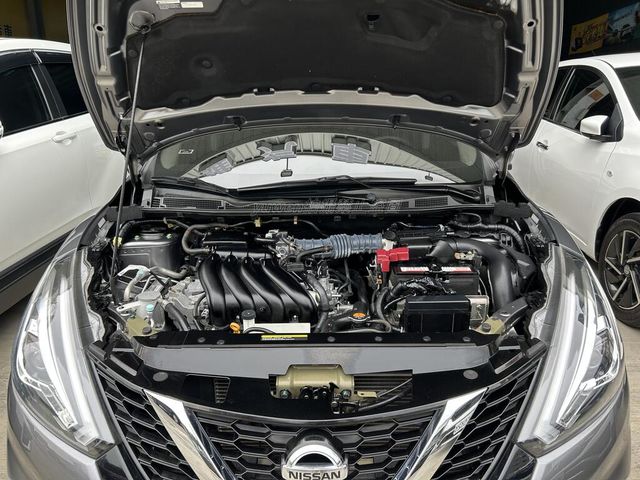 NISSAN日產 TIIDA  第5張相片