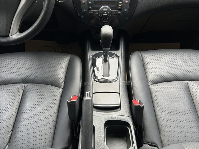 NISSAN日產 TIIDA  第11張相片