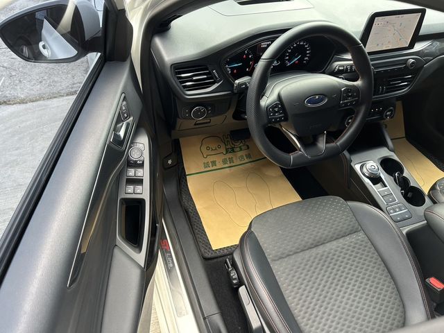 FORD福特 FOCUS  第7張相片
