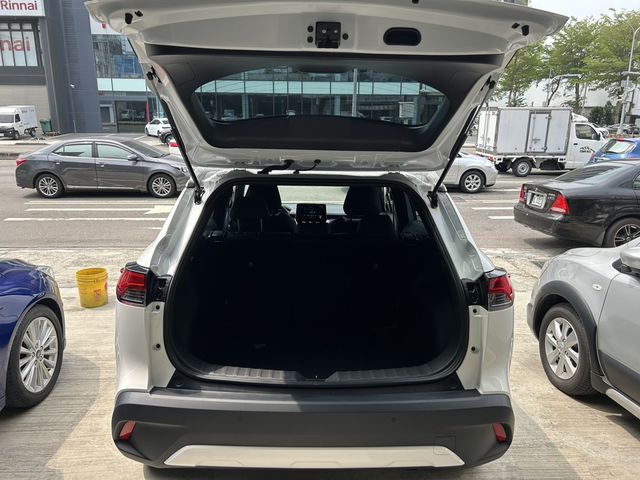 TOYOTA豐田 COROLLA CROSS HYBRID  第12張相片