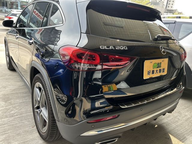 M-BENZ賓士 GLA200  第2張相片
