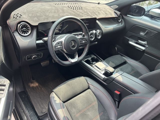 M-BENZ賓士 GLA200  第4張相片