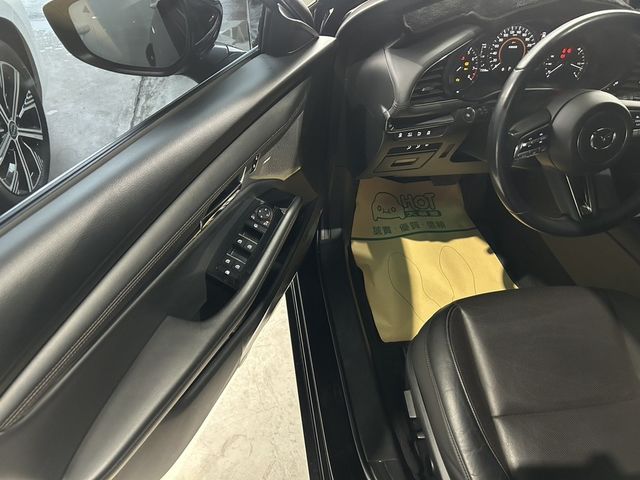 MAZDA馬自達 MAZDA 3  第7張相片