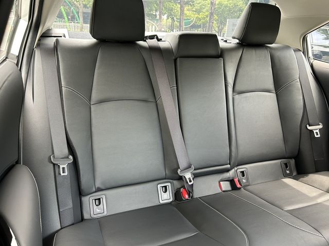 TOYOTA豐田 COROLLA ALTIS HYBRID  第13張相片