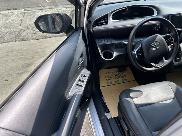 TOYOTA豐田 SIENTA  第7張相片