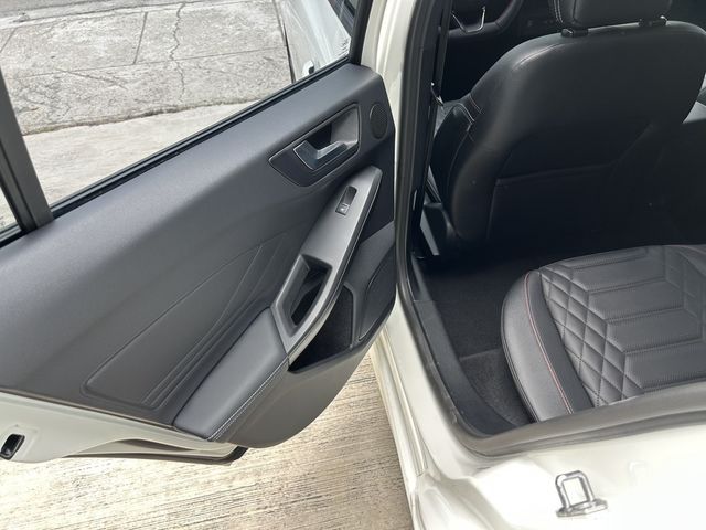 FORD福特 FOCUS  第8張相片