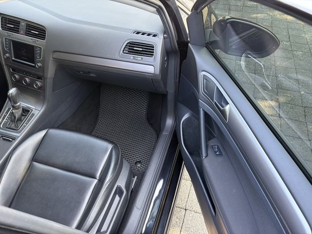 VOLKSWAGEN福斯 GOLF  第9張相片