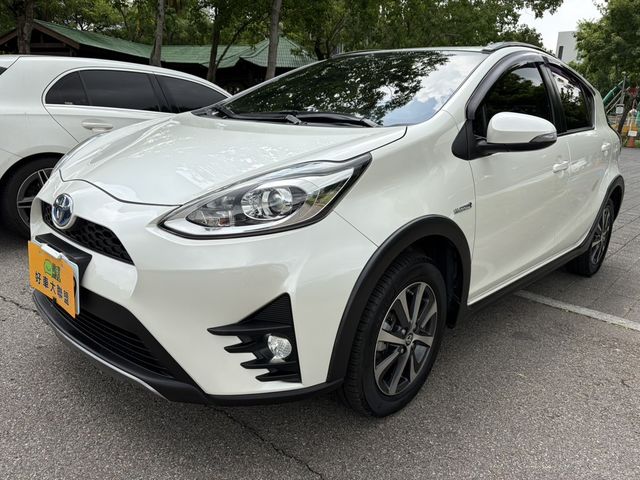 TOYOTA豐田 PRIUS C  第2張相片