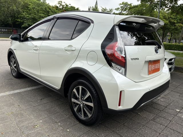 TOYOTA豐田 PRIUS C  第3張相片