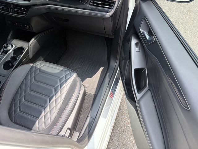 FORD福特 FOCUS WAGON  第8張相片