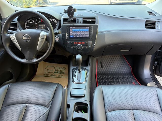 NISSAN日產 TIIDA  第5張相片