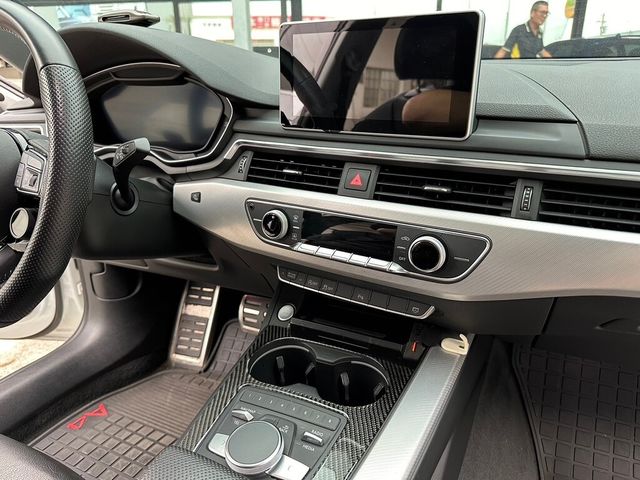 AUDI奧迪 A4 AVANT  第8張相片