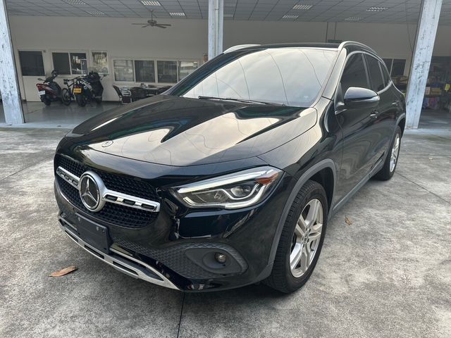 M-BENZ賓士 GLA250  第1張相片