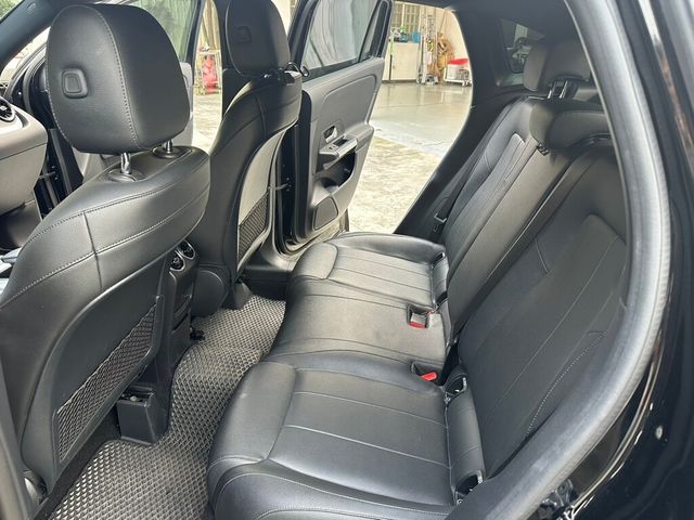 M-BENZ賓士 GLA250  第6張相片