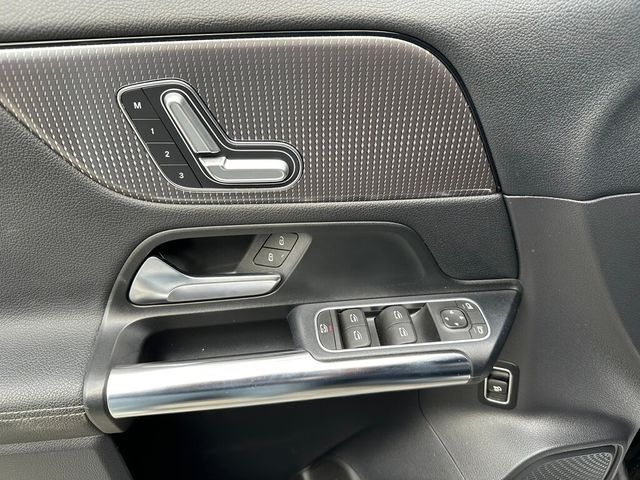 M-BENZ賓士 GLA250  第11張相片