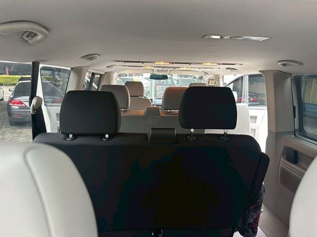 VOLKSWAGEN福斯 T5 CARAVELLE  第9張相片