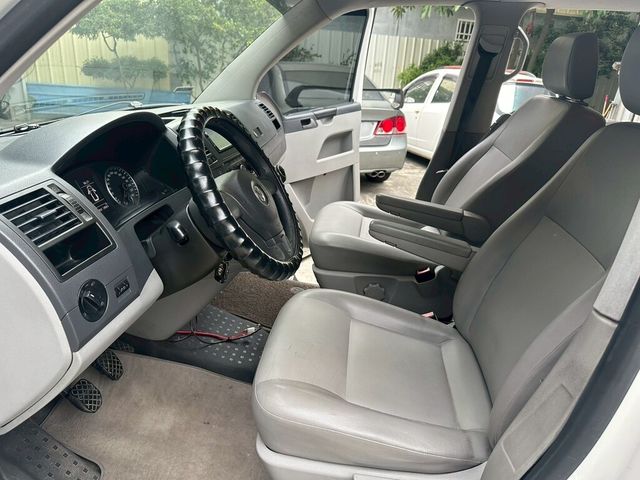 VOLKSWAGEN福斯 T5 CARAVELLE  第10張相片