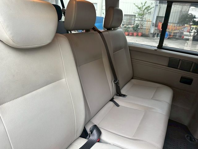 VOLKSWAGEN福斯 T5 CARAVELLE  第14張相片
