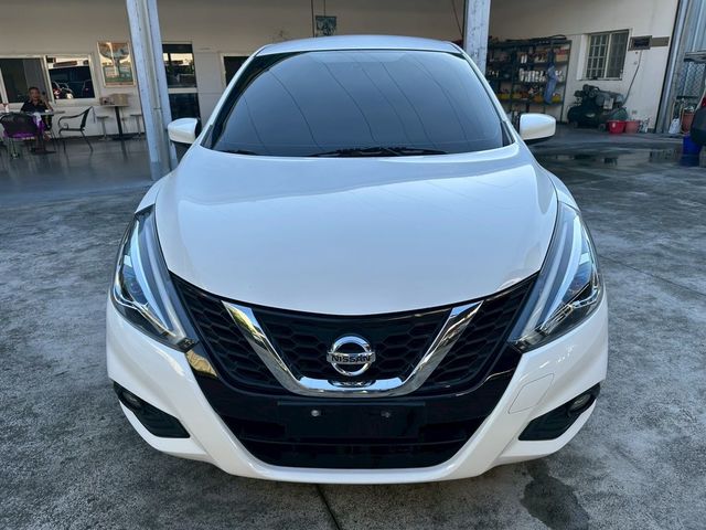 NISSAN日產 TIIDA  第3張相片