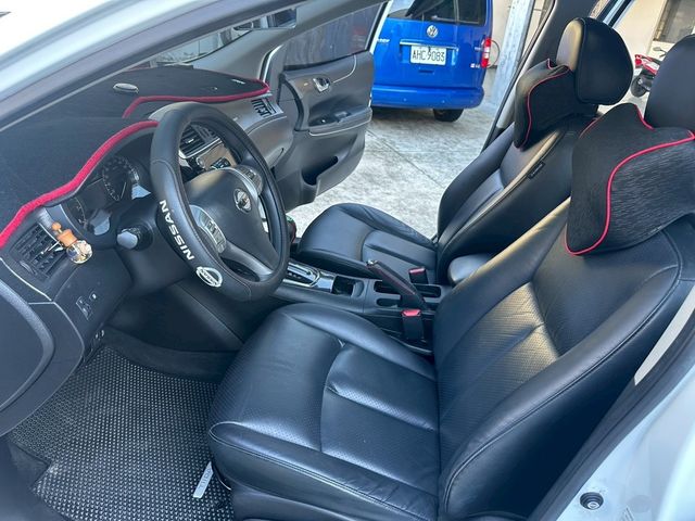 NISSAN日產 TIIDA  第5張相片